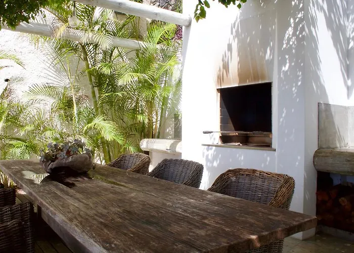 Santa Cruz Ocean Villa Gaula